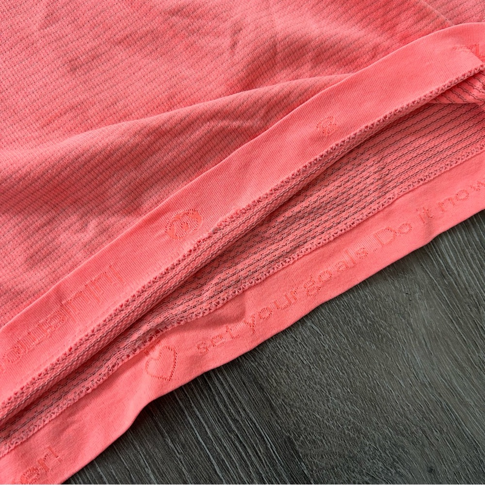 Lululemon swiftly tech Coral Racerback Tank Top size 8 - Picture 3 of 3